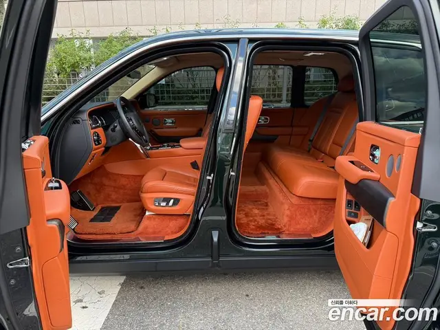Rolls-Royce Cullinan 2023 6.7 автомат (гидро), миниатюра 7