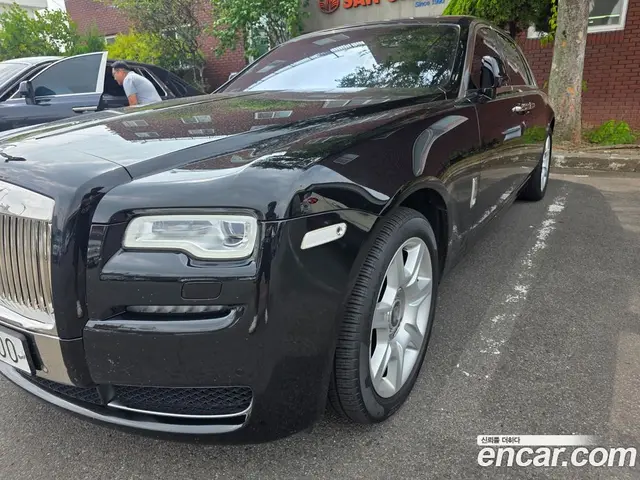 Rolls-Royce Ghost 2017 6.6 автомат (гидро), миниатюра 3