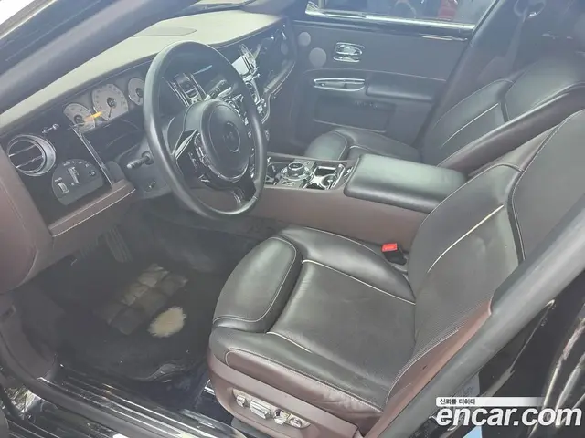 Rolls-Royce Ghost 2017 6.6 автомат (гидро), миниатюра 5