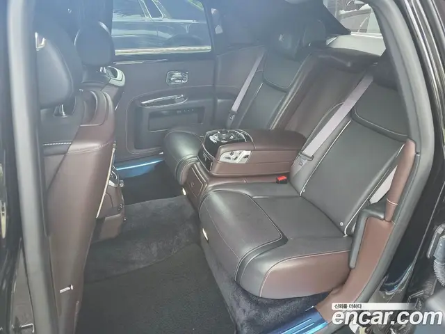 Rolls-Royce Ghost 2017 6.6 автомат (гидро), миниатюра 7