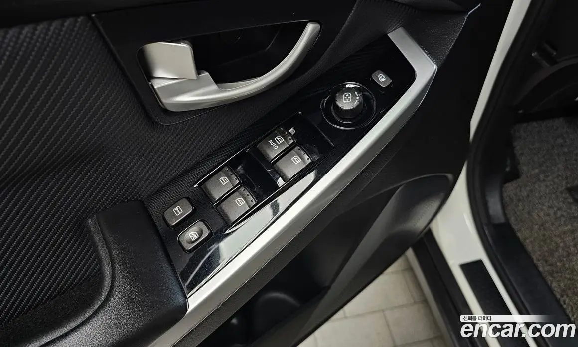 SsangYong Korando 2018 2.2 автомат (гидро), фото 14