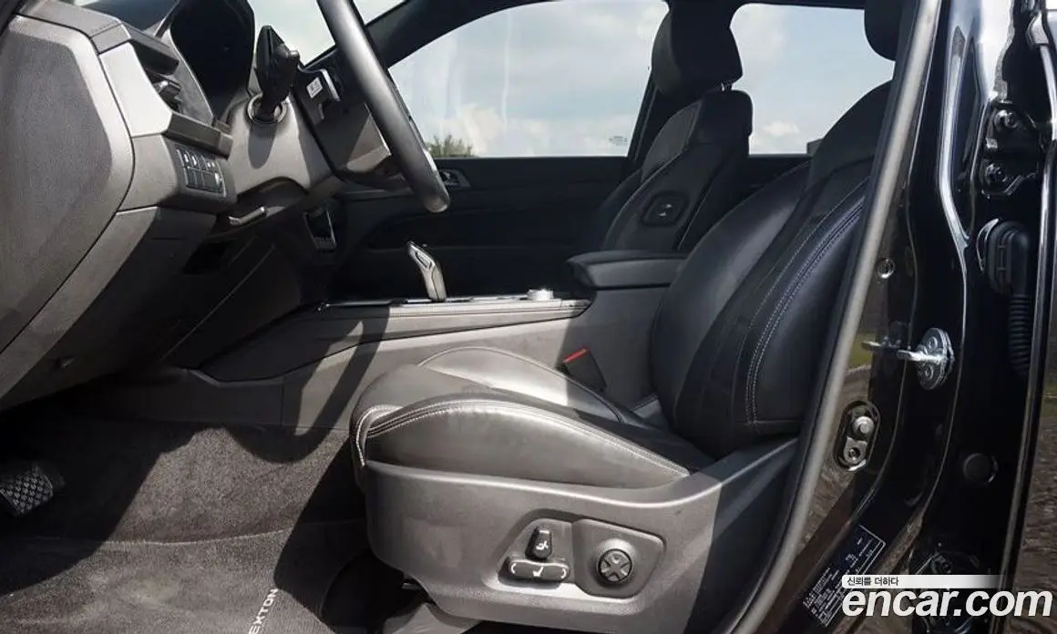 SsangYong Rexton 2025 2.2 автомат (гидро), фото 10