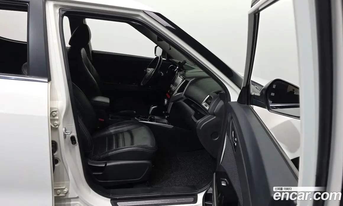 SsangYong TIBOLI 2015 1.6 автомат (гидро), фото 17