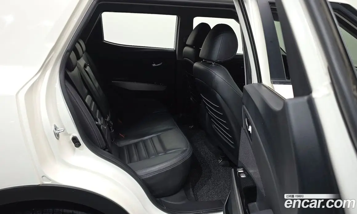 SsangYong TIBOLI 2015 1.6 автомат (гидро), фото 18