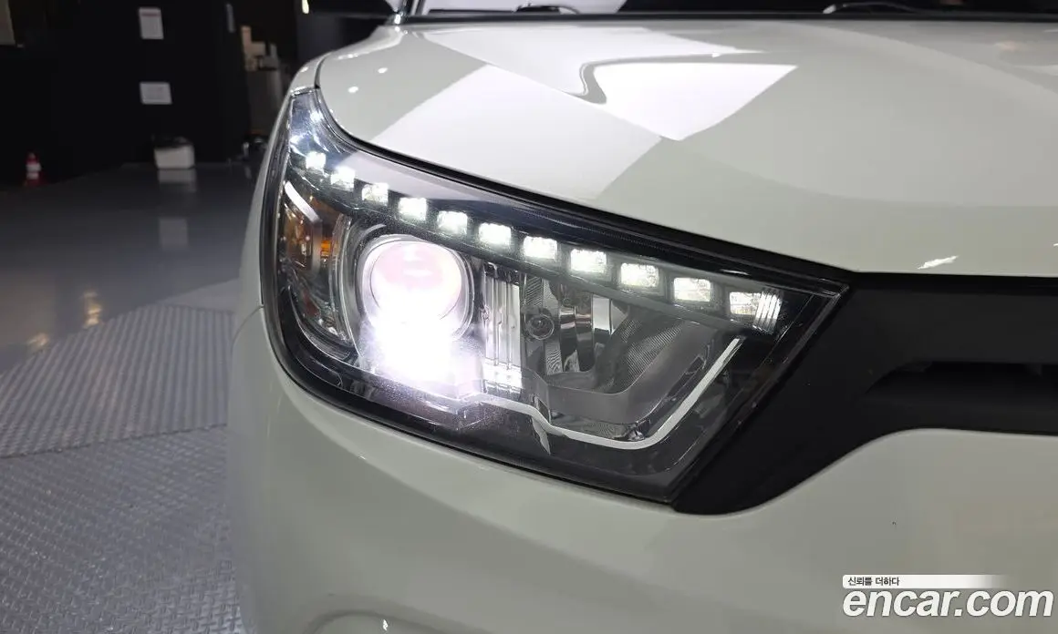 SsangYong TIBOLI 2015 1.6 автомат (гидро), фото 8