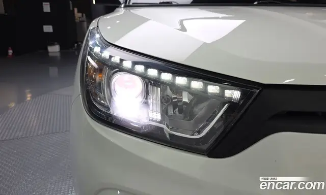 SsangYong TIBOLI 2015 1.6 автомат (гидро), миниатюра 8