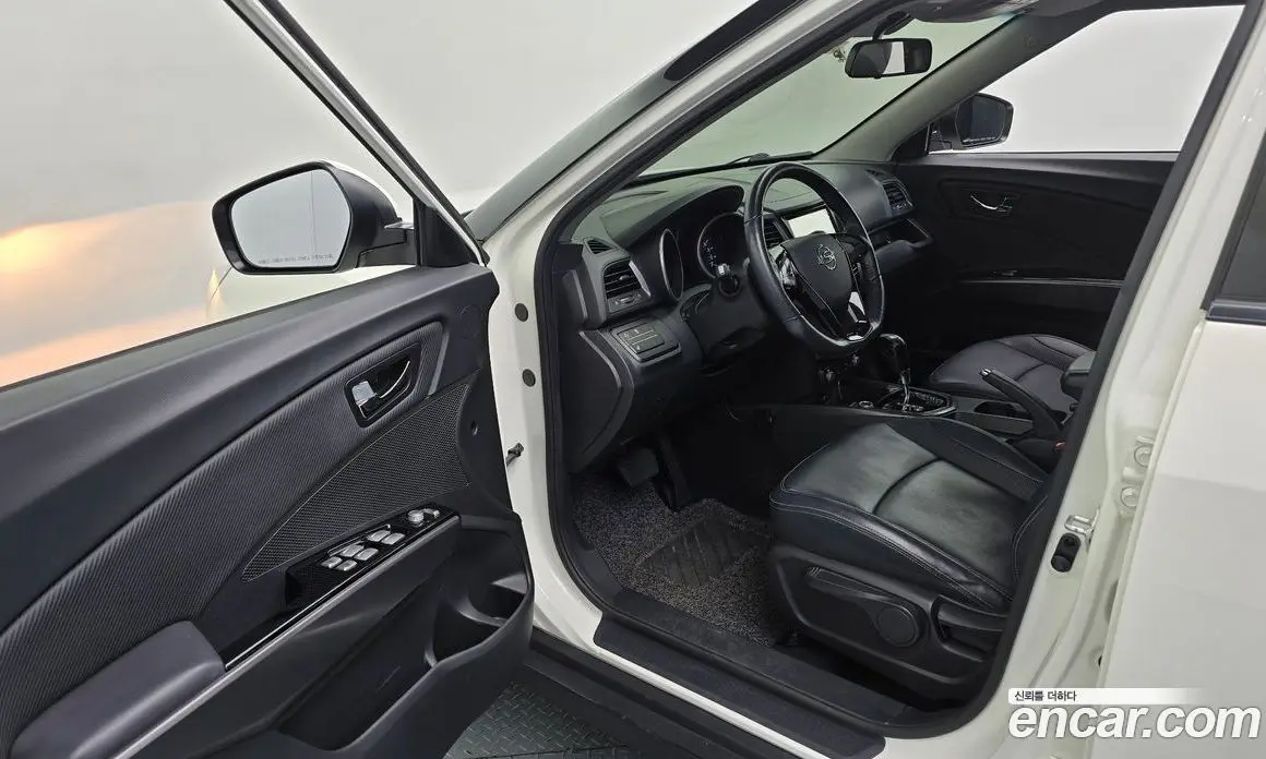SsangYong TIBOLI 2017 1.6 автомат (гидро), фото 10