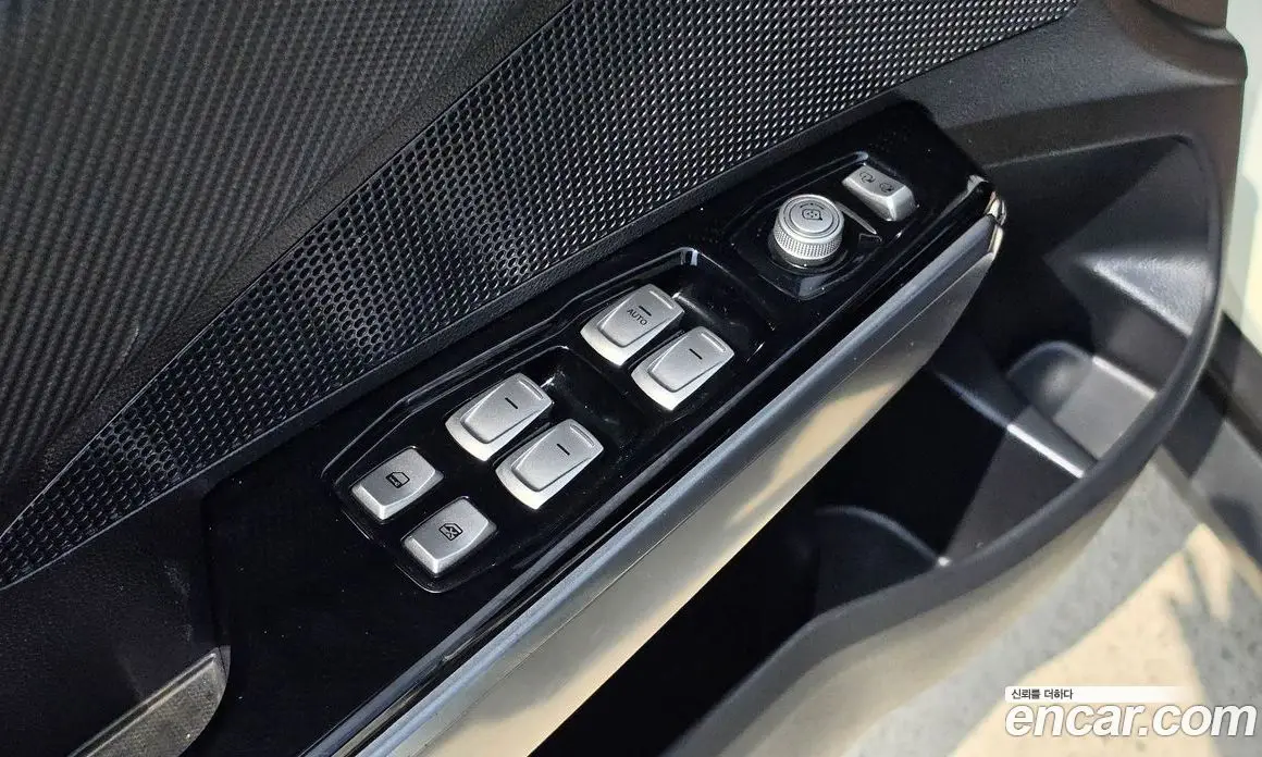 SsangYong TIBOLI 2019 1.6 автомат (гидро), фото 17