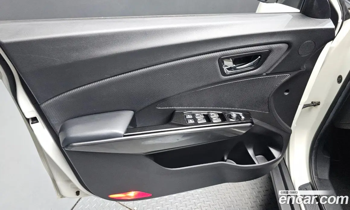 SsangYong TIBOLI 2022 1.5 автомат (гидро), фото 14