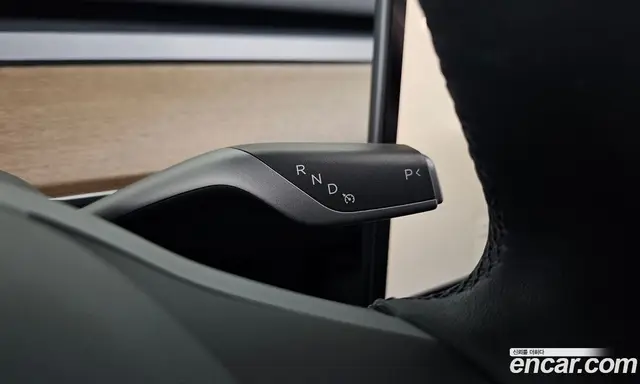 Tesla Model Y 2024 0.2 автомат (гидро), миниатюра 11