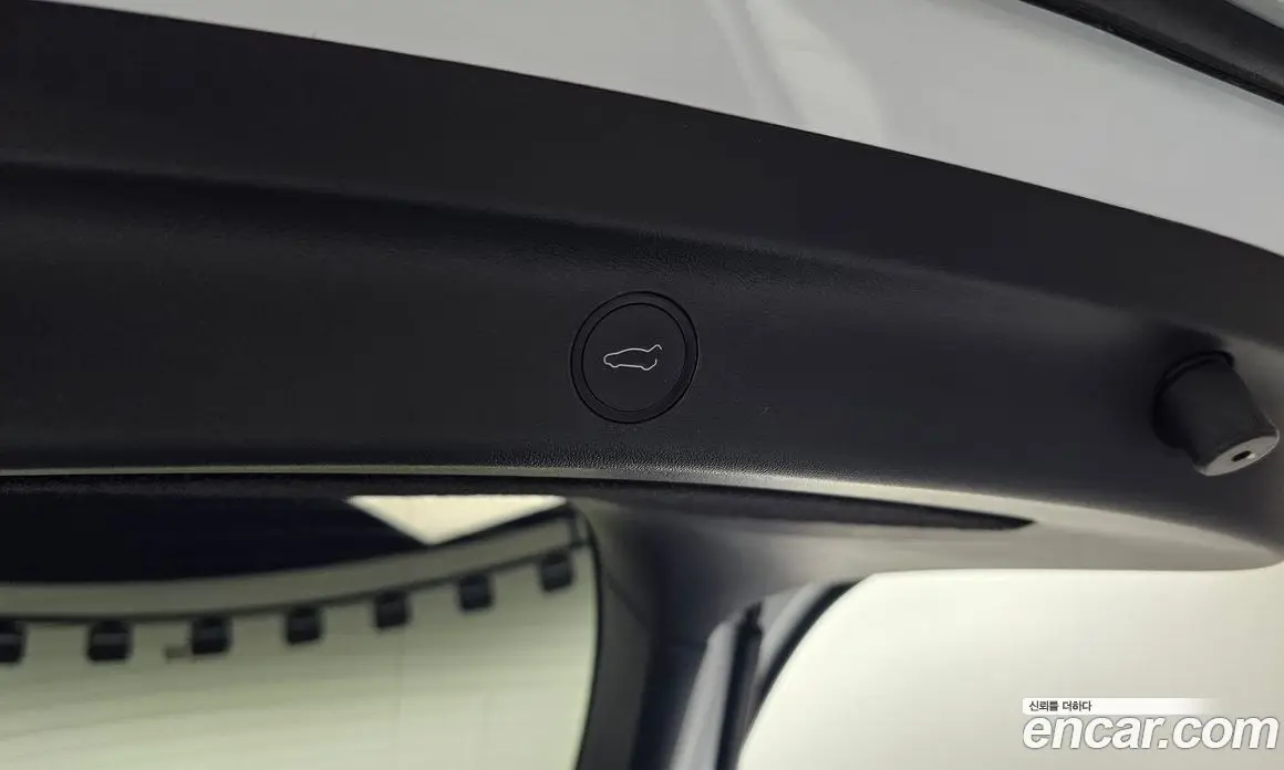 Tesla Model Y 2024 0.2 автомат (гидро), фото 26