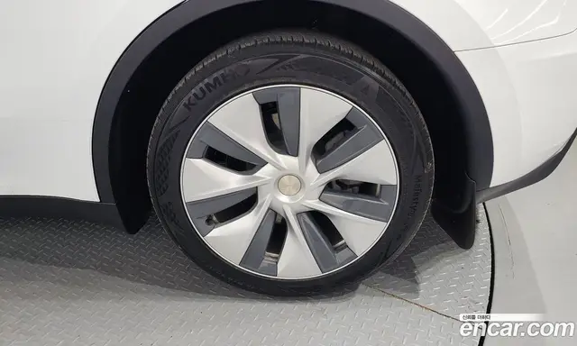 Tesla Model Y 2024 0.2 автомат (гидро), миниатюра 6