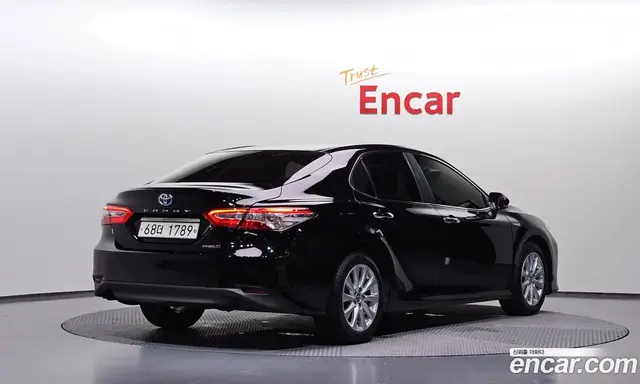 Toyota Camry 2019 2.5 автомат (гидро), миниатюра 2