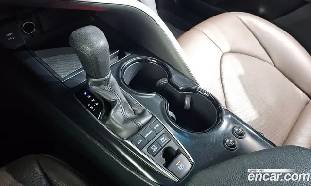 Toyota Camry 2019 2.5 автомат (гидро), миниатюра 12