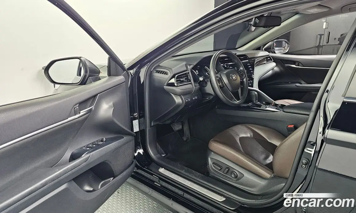 Toyota Camry 2019 2.5 автомат (гидро), фото 13