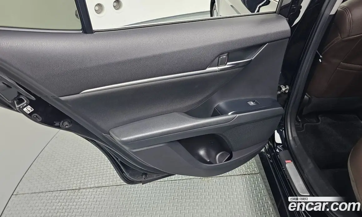 Toyota Camry 2019 2.5 автомат (гидро), фото 15
