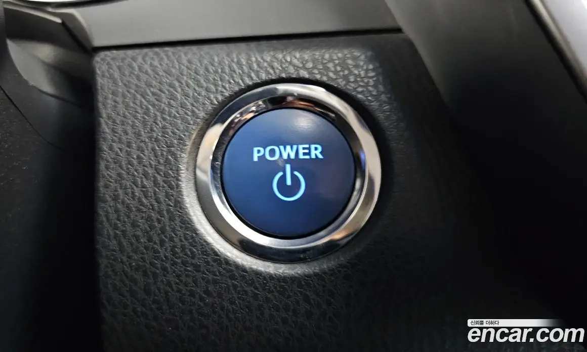 Toyota Camry 2019 2.5 автомат (гидро), фото 27