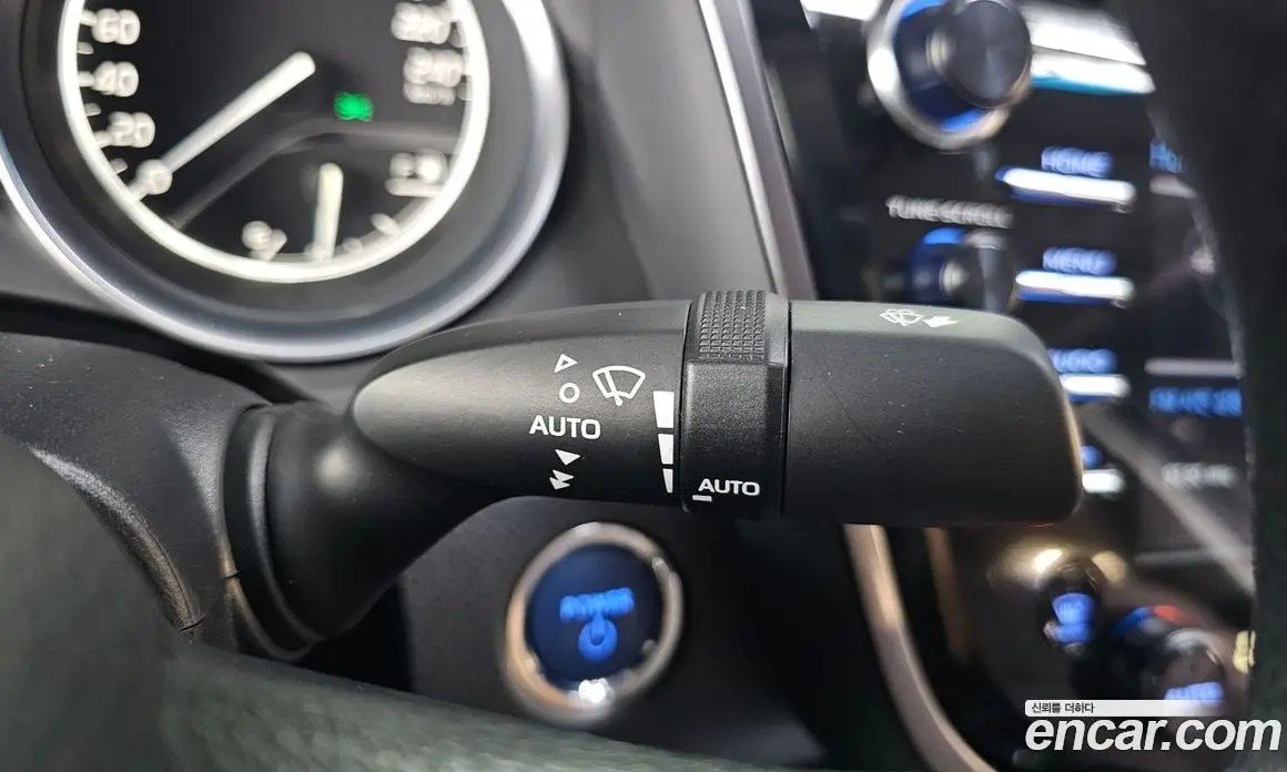 Toyota Camry 2019 2.5 автомат (гидро), фото 28