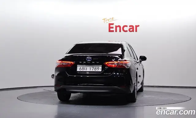 Toyota Camry 2019 2.5 автомат (гидро), миниатюра 4