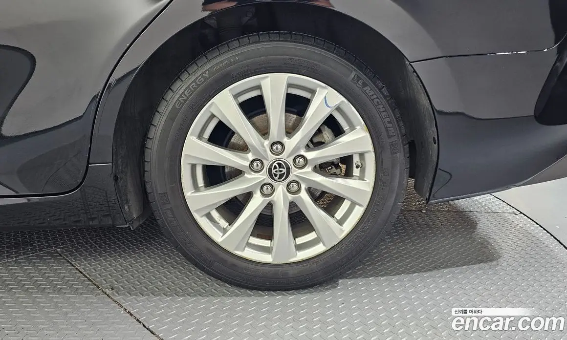 Toyota Camry 2019 2.5 автомат (гидро), фото 7