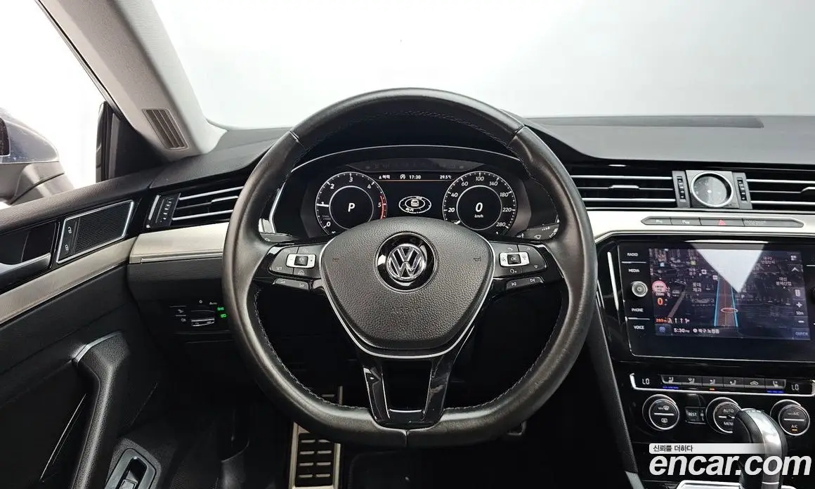 Volkswagen Arteon 2018 2.0 автомат (гидро), фото 12