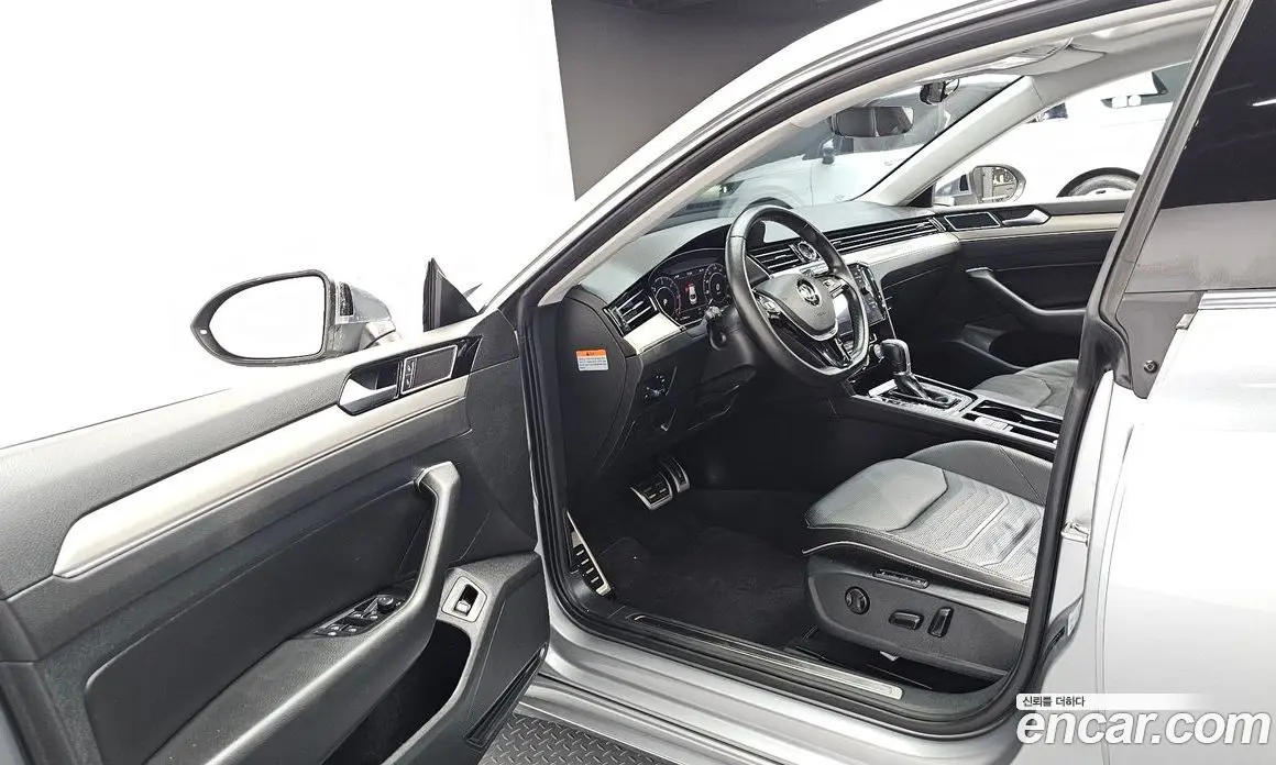 Volkswagen Arteon 2018 2.0 автомат (гидро), фото 10