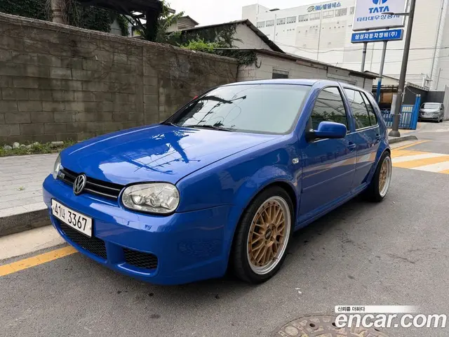 Volkswagen Golf 2000 1.8 механика, миниатюра 2