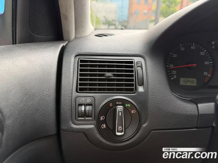 Volkswagen Golf 2000 1.8 механика, фото 17
