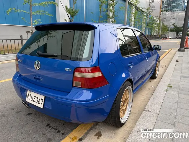 Volkswagen Golf 2000 1.8 механика, миниатюра 6