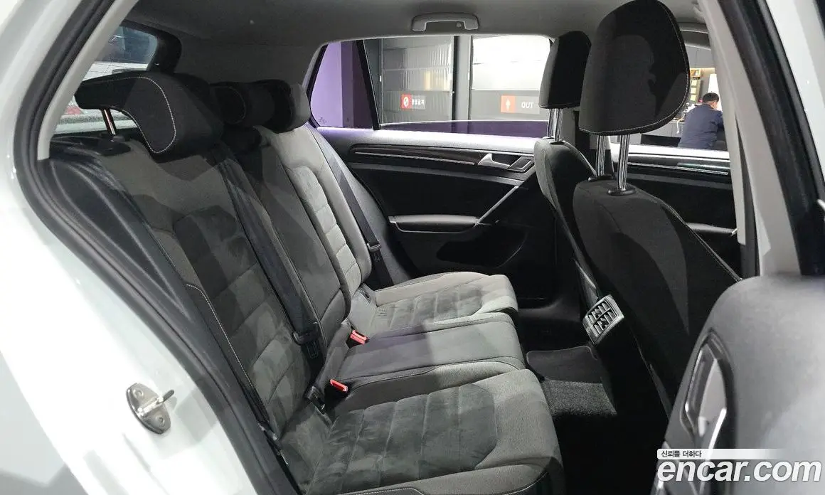 Volkswagen Golf 2014 1.6 автомат (гидро), фото 11