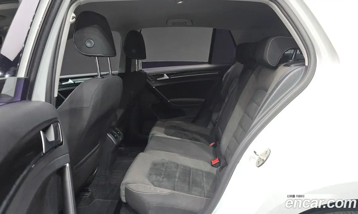 Volkswagen Golf 2014 1.6 автомат (гидро), фото 12