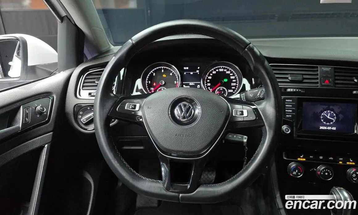 Volkswagen Golf 2014 1.6 автомат (гидро), фото 13