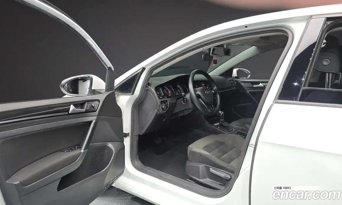 Volkswagen Golf 2014 1.6 автомат (гидро), фото 10