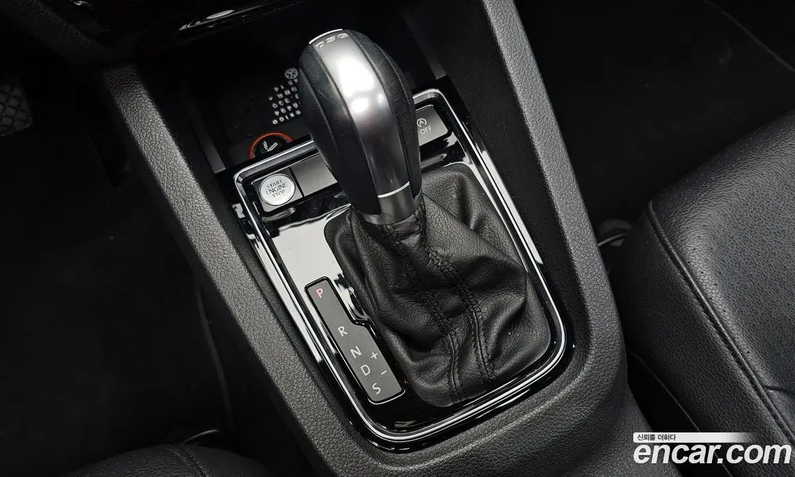 Volkswagen Jetta 2015 2.0 автомат (гидро), фото 11