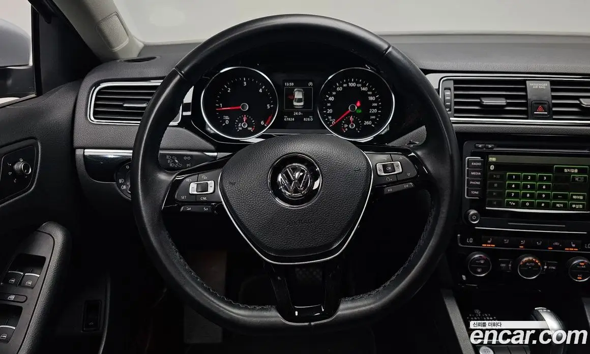 Volkswagen Jetta 2015 2.0 автомат (гидро), фото 18