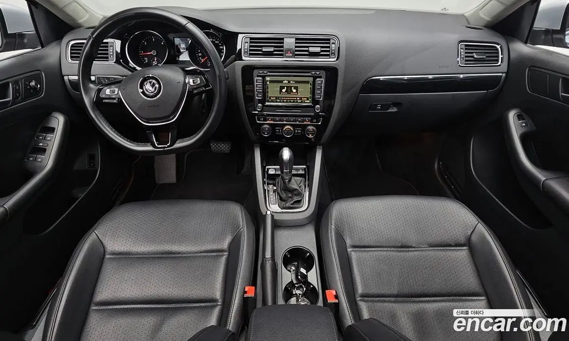 Volkswagen Jetta 2015 2.0 автомат (гидро), фото 9