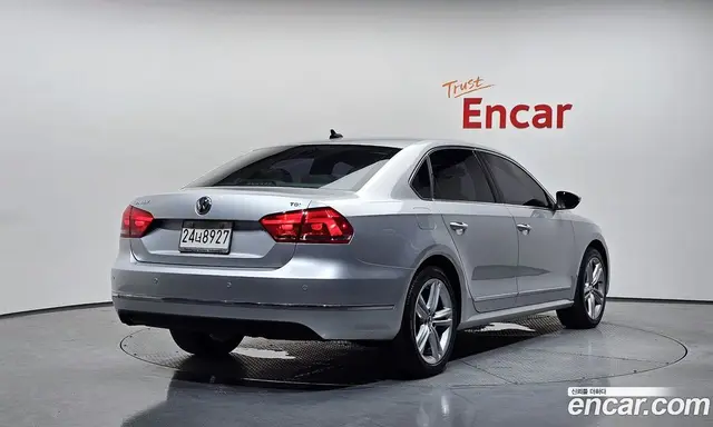 Volkswagen Passat 2014 2.0 автомат (гидро), миниатюра 1