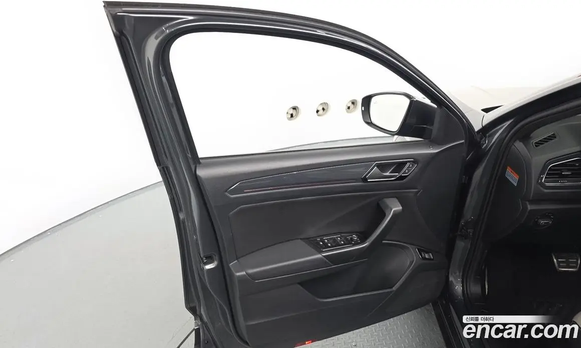 Volkswagen T-Roc 2021 2.0 автомат (гидро), фото 13