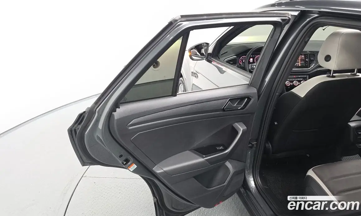Volkswagen T-Roc 2021 2.0 автомат (гидро), фото 14