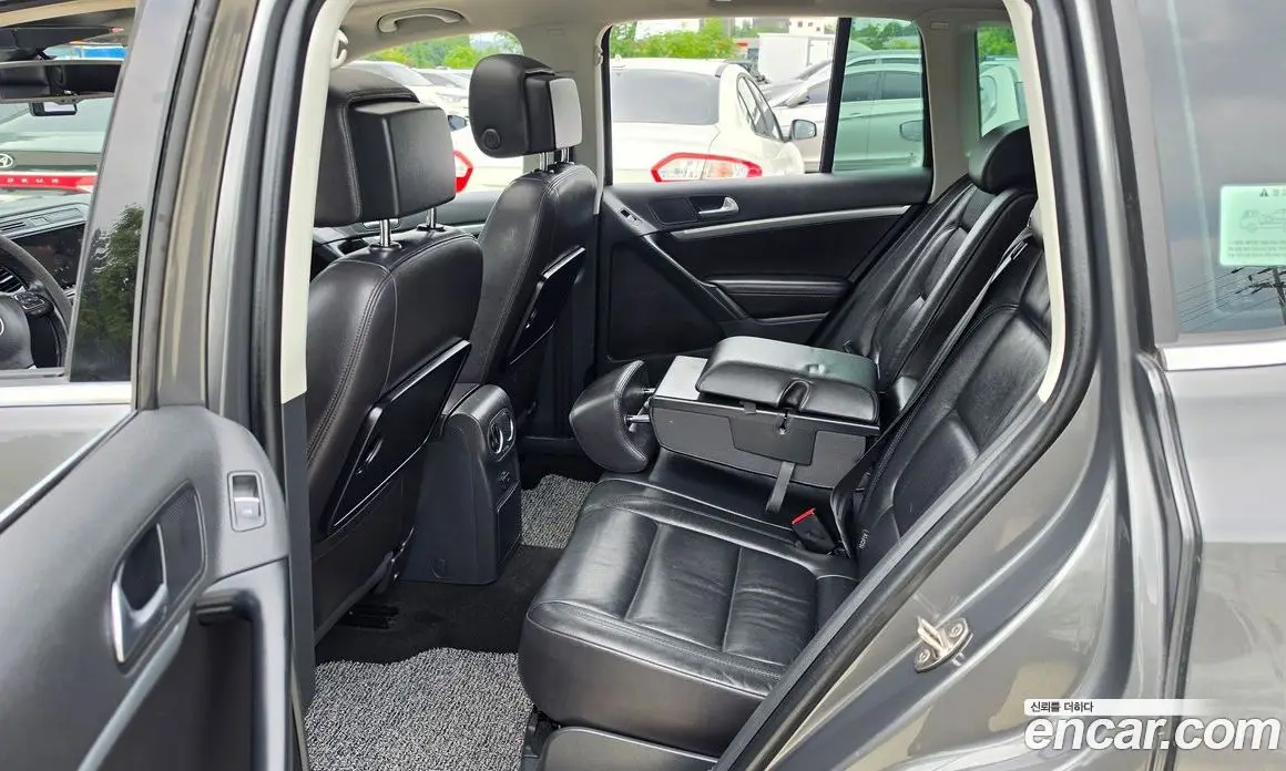 Volkswagen Tiguan 2015 2.0 автомат (гидро), фото 11