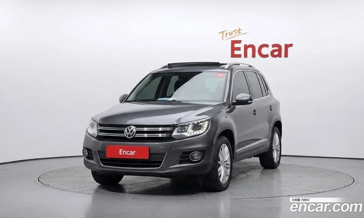 Volkswagen Tiguan 2015 2.0 автомат (гидро), фото 3