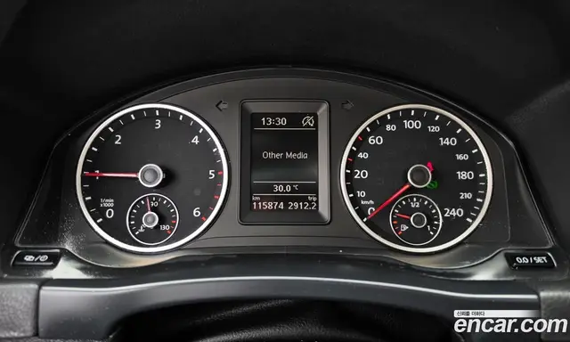Volkswagen Tiguan 2015 2.0 автомат (гидро), миниатюра 8