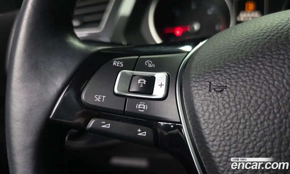 Volkswagen Tiguan 2019 2.0 автомат (гидро), фото 17