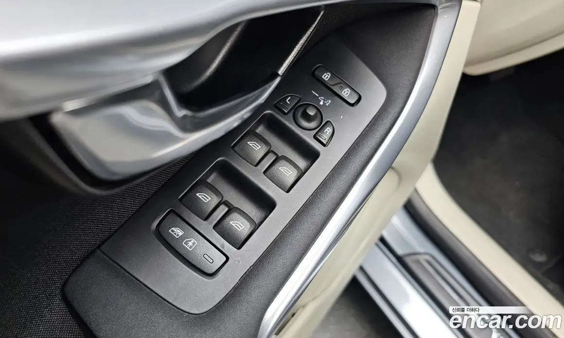 Volvo V40 2015 1.6 автомат (гидро), фото 16