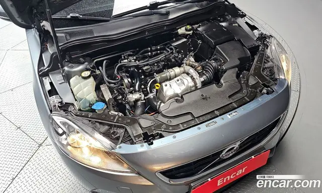 Volvo V40 2015 1.6 автомат (гидро), миниатюра 6