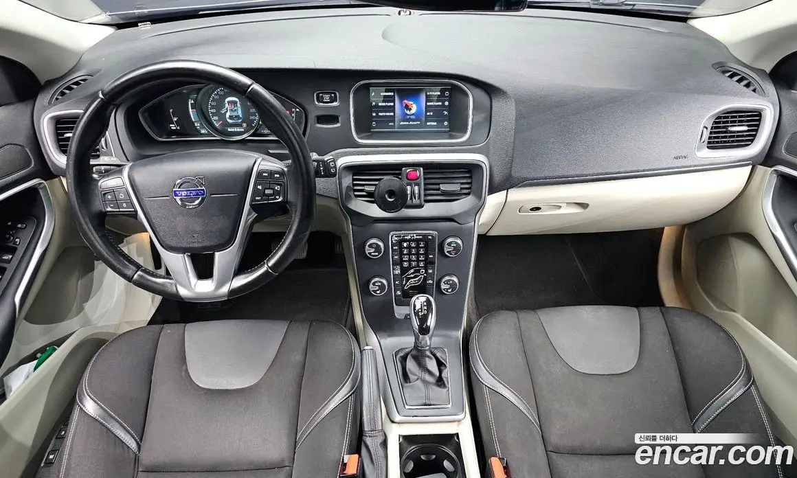 Volvo V40 2015 1.6 автомат (гидро), фото 7