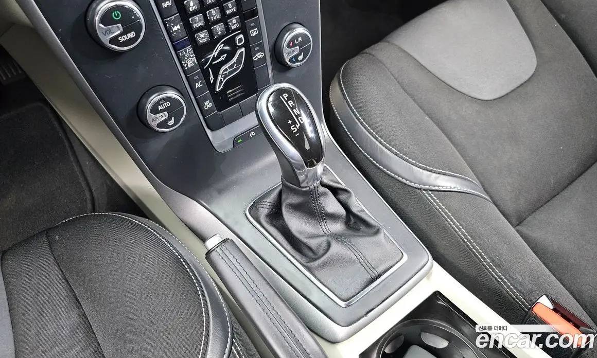 Volvo V40 2015 1.6 автомат (гидро), фото 9