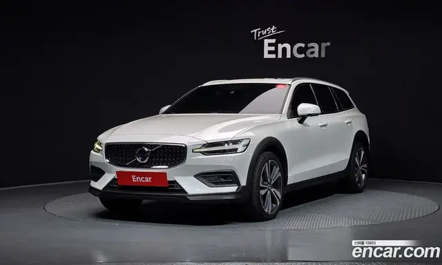 Volvo V60, 2020, 70 447 км