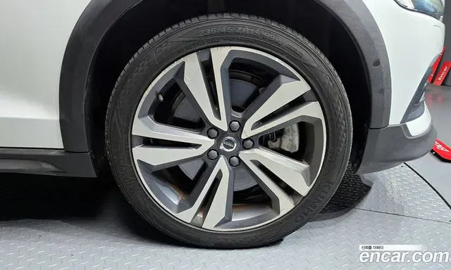 Volvo V60 2020 2.0 автомат (гидро), миниатюра 5 Volvo V60 2020 2.0 автомат (гидро), миниатюра 5