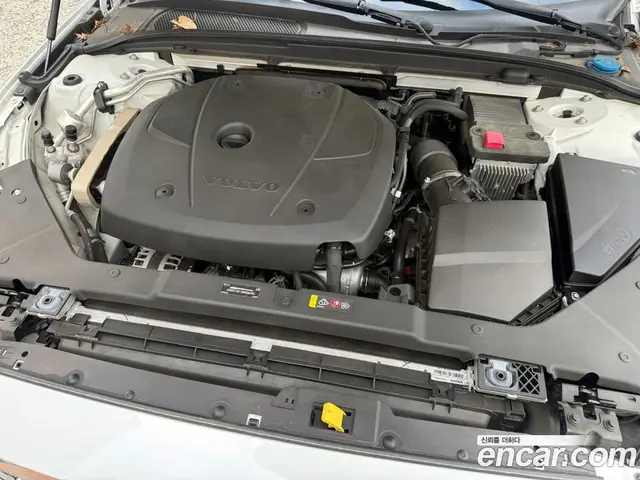 Volvo V60 2020 2.0 автомат (гидро), миниатюра 6 Volvo V60 2020 2.0 автомат (гидро), миниатюра 6